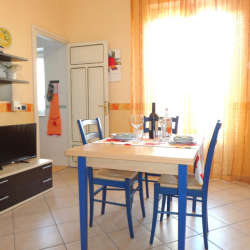 Casa Vacanze Monolocale In Centro Tuttialmare